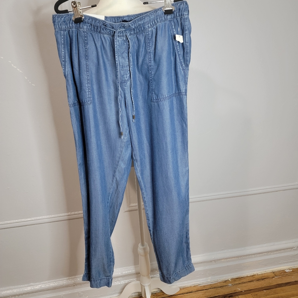 GAP Pants